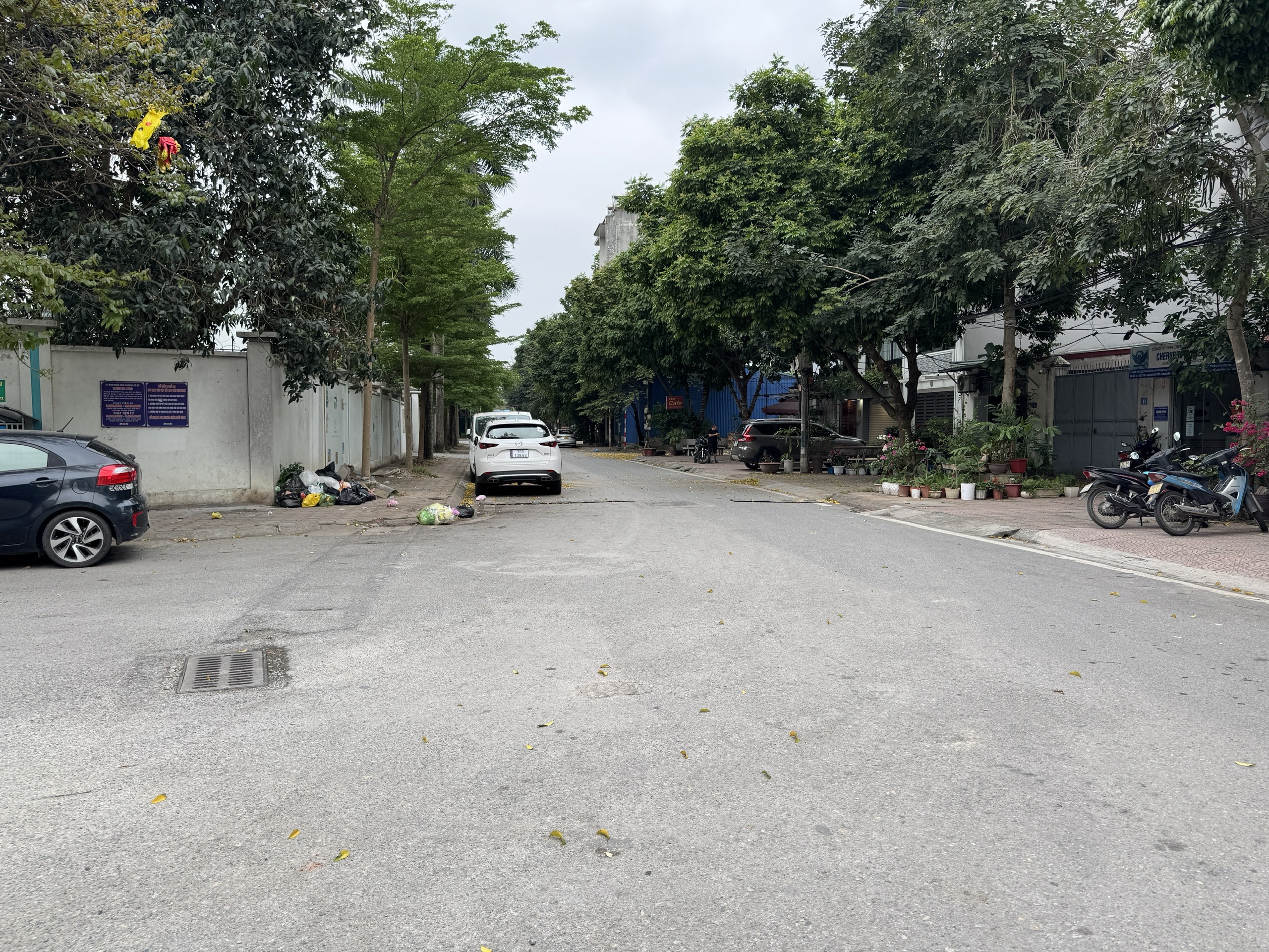 Bán nhà 4 tầng 85,2m2 thực tế hơn 90m, 3 mặt thoáng tại ngõ 111 Lâm Hạ. Đường 20m 6