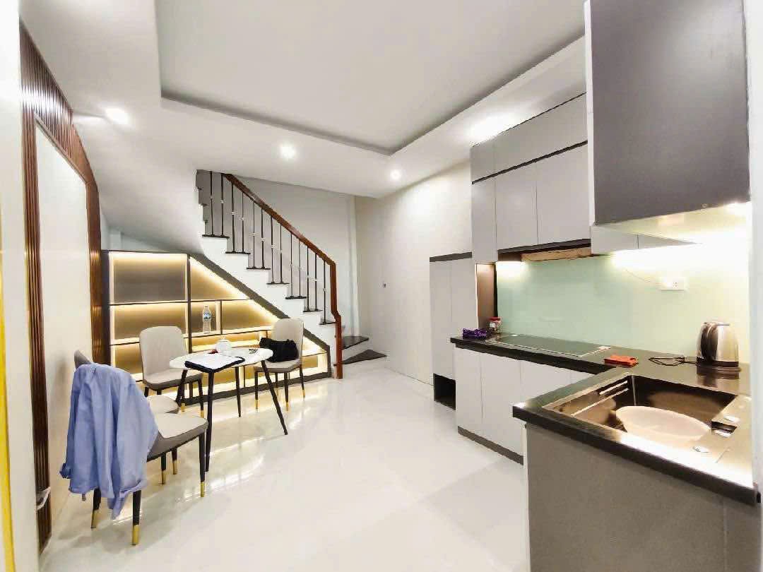 CHÍNH CHỦ BÁN NHÀ CHÙA BỘC – DIỆN TÍCH  40M – 5 TẦNG – LÔ GÓC – 13.2 TỶ 2