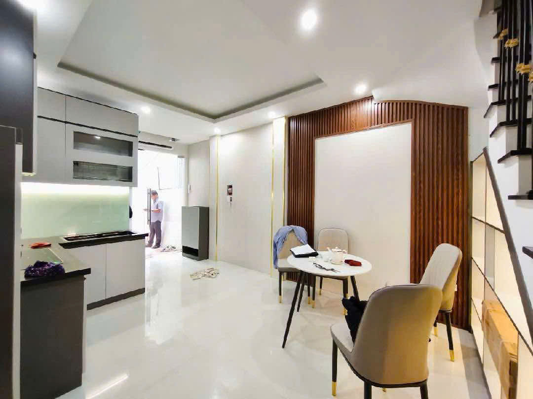 CHÍNH CHỦ BÁN NHÀ CHÙA BỘC – DIỆN TÍCH  40M – 5 TẦNG – LÔ GÓC – 13.2 TỶ 3