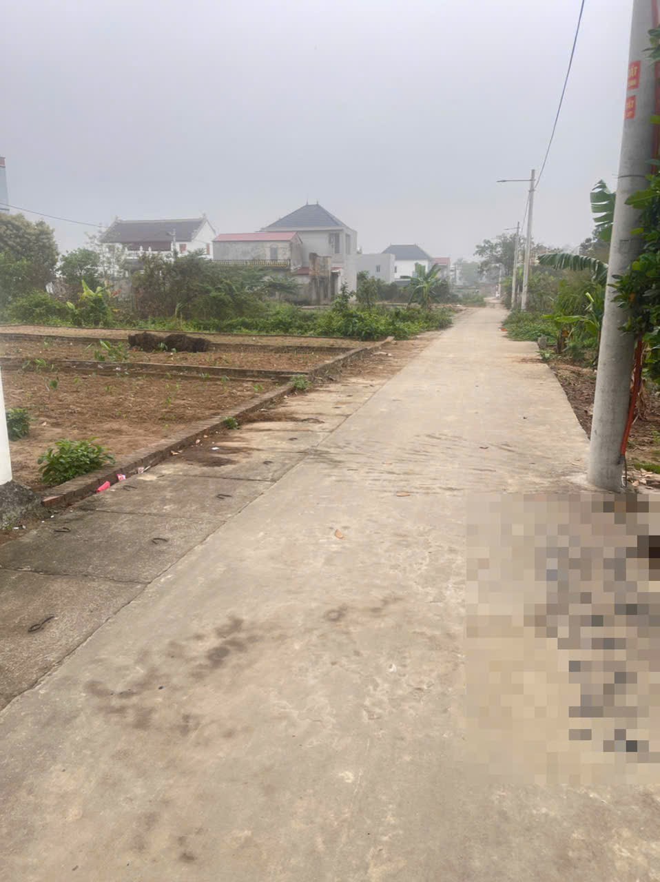 Bán gấp 50m đất tổ 10, Quang Minh. Đường thông, oto đỗ. Gần khu công nghiệp