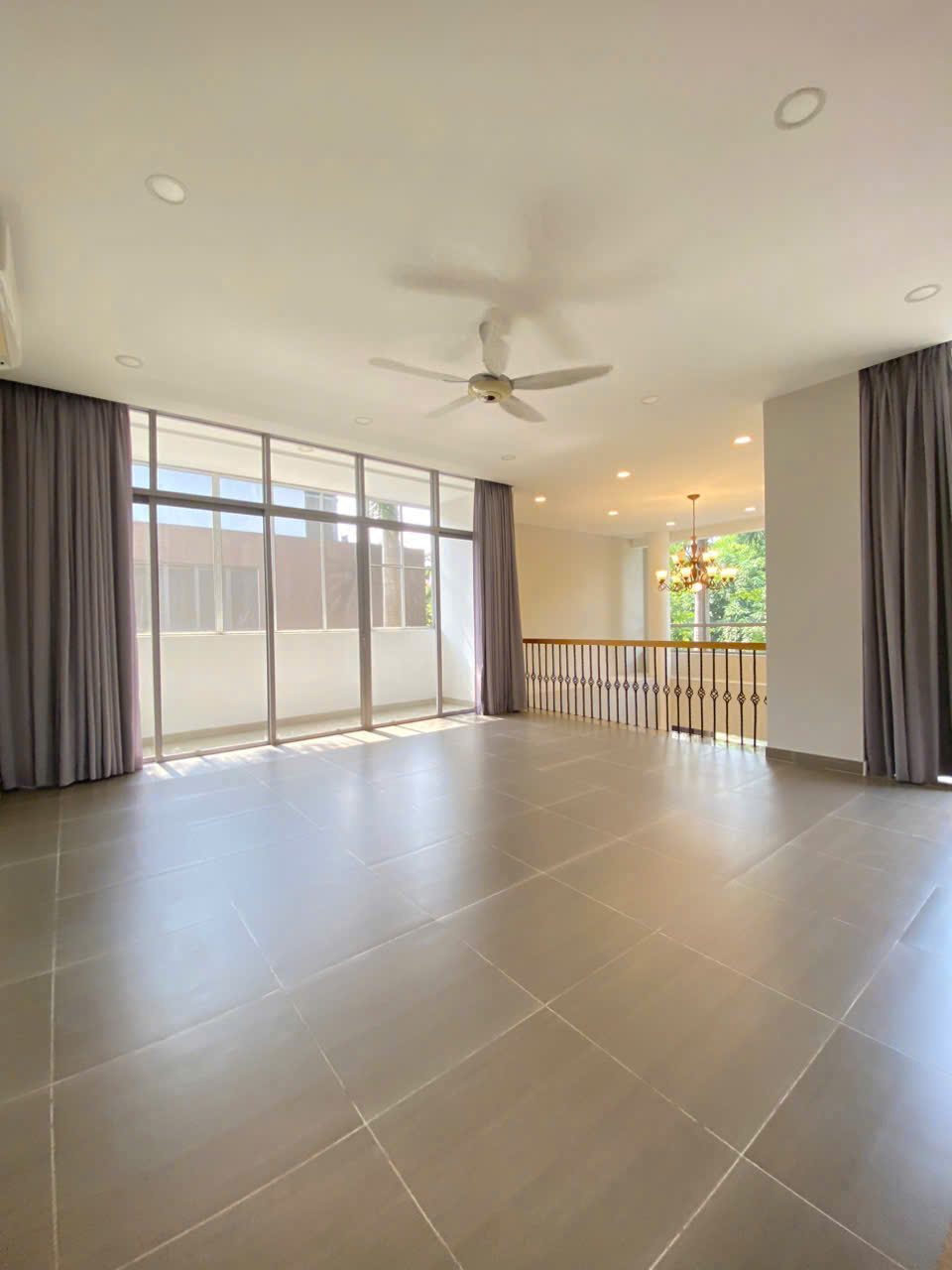 Cho thuê Nhà mặt tiền Quận 9, Hồ Chí Minh, Diện tích 415m², Giá 62 Triệu/tháng 5