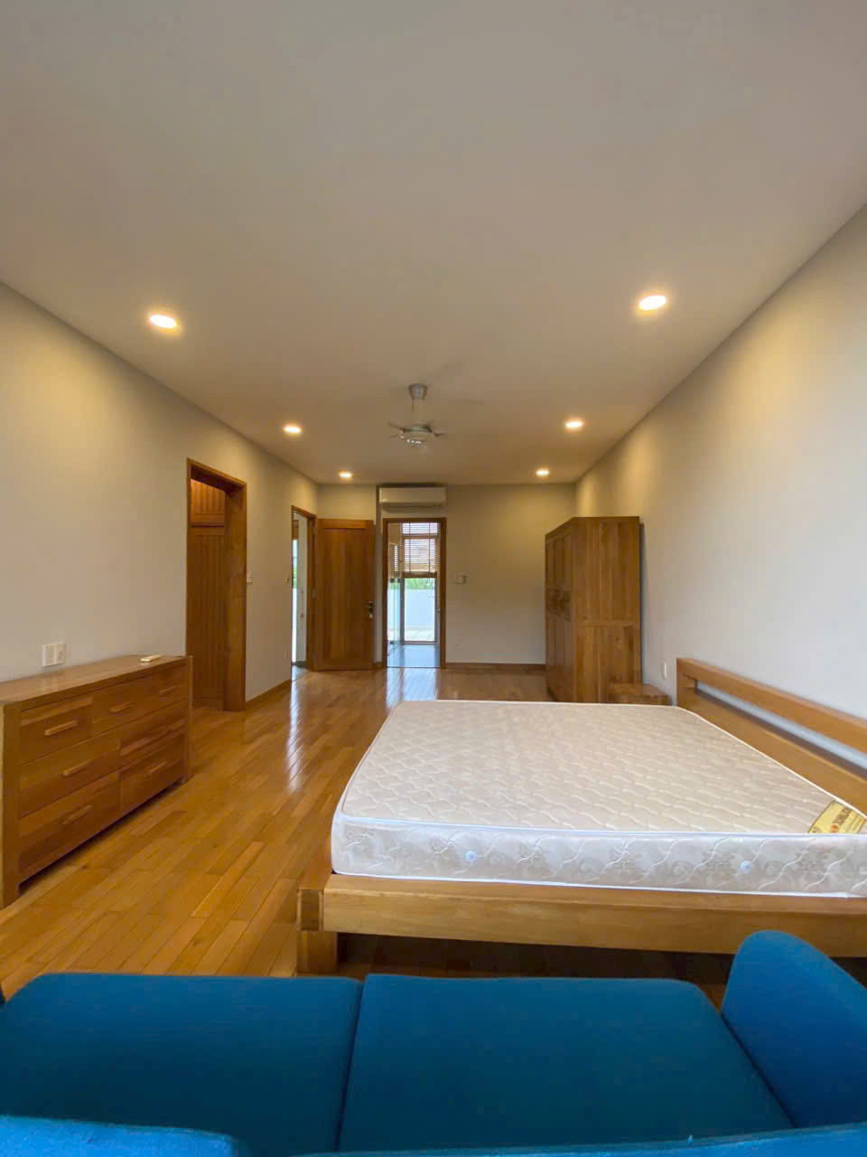 Cho thuê Nhà mặt tiền Quận 9, Hồ Chí Minh, Diện tích 415m², Giá 62 Triệu/tháng