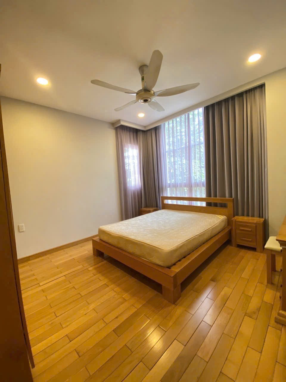 Cho thuê Nhà mặt tiền Quận 9, Hồ Chí Minh, Diện tích 415m², Giá 62 Triệu/tháng 2