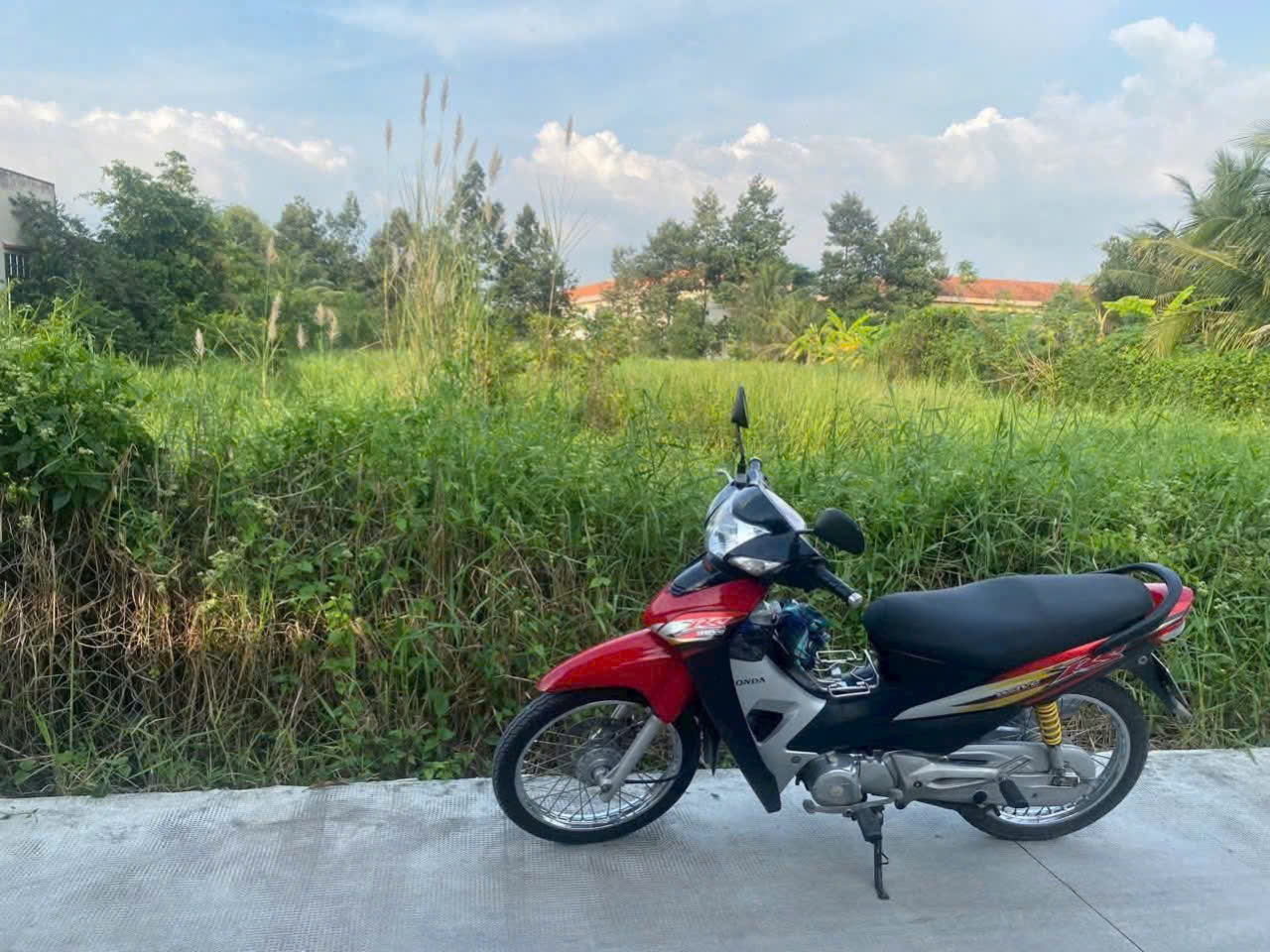 Bán đất hẻm đường beton xe hơi Thạnh Đức, Bến Lức tdt 1200m2 ( 200m2 thổ cư) giá 2,5 tỷ 2