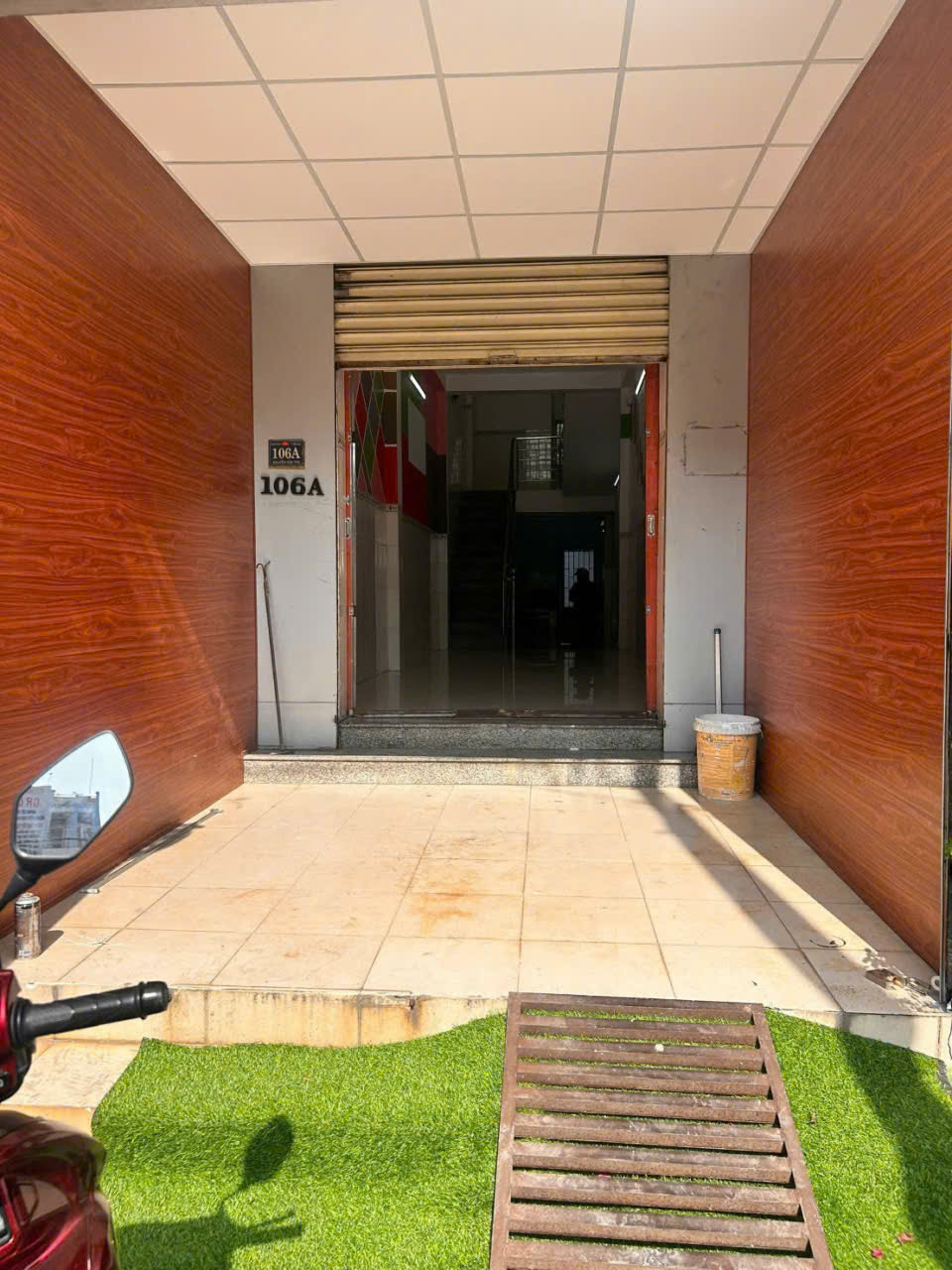 Bán nhà mt kinh doanh Nguyễn Hữu Thọ, thị trấn Bến Lức dt 56,7m2 3 lầu 4pn, 3wc giá 5,45 tỷ 3