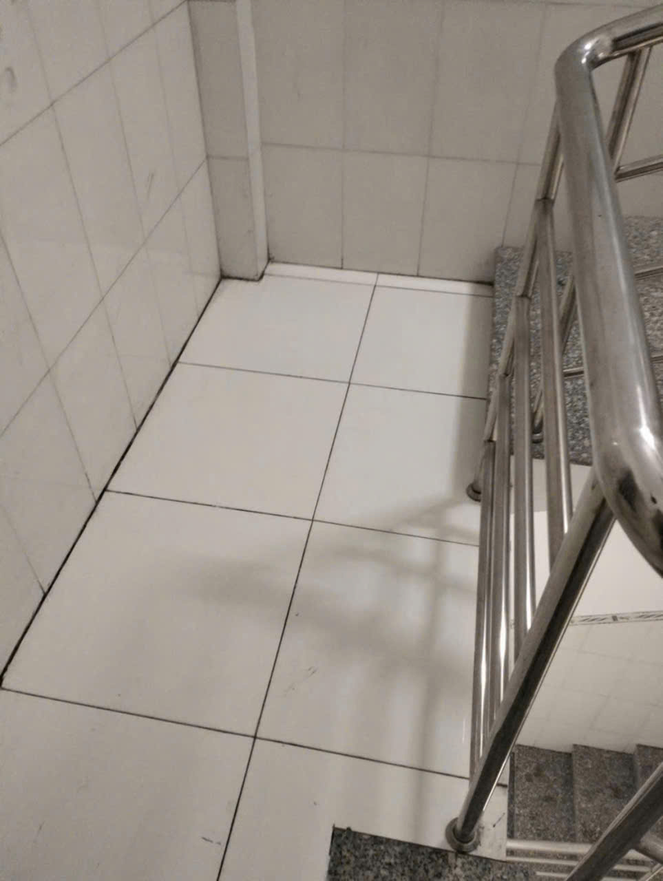 Bán nhà mt kinh doanh Nguyễn Hữu Thọ, thị trấn Bến Lức dt 56,7m2 3 lầu 4pn, 3wc giá 5,45 tỷ 6