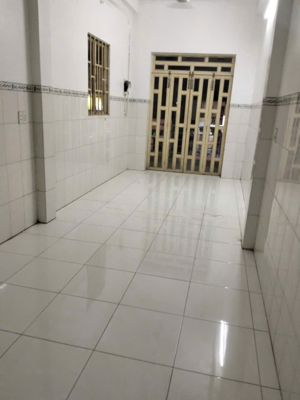 Bán nhà mt kinh doanh Nguyễn Hữu Thọ, thị trấn Bến Lức dt 56,7m2 3 lầu 4pn, 3wc giá 5,45 tỷ 10