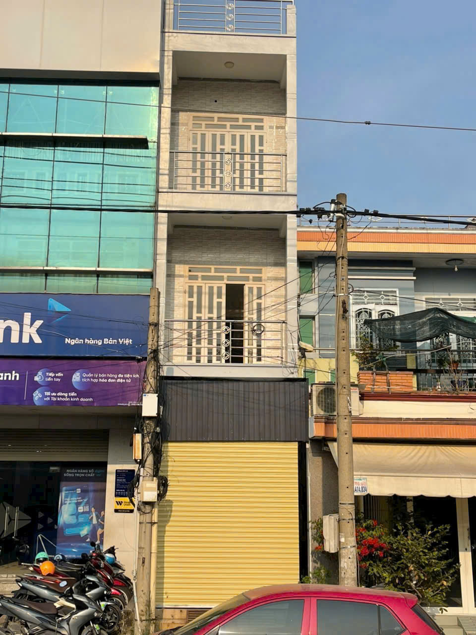 Bán nhà mt kinh doanh Nguyễn Hữu Thọ, thị trấn Bến Lức dt 56,7m2 3 lầu 4pn, 3wc giá 5,45 tỷ 12