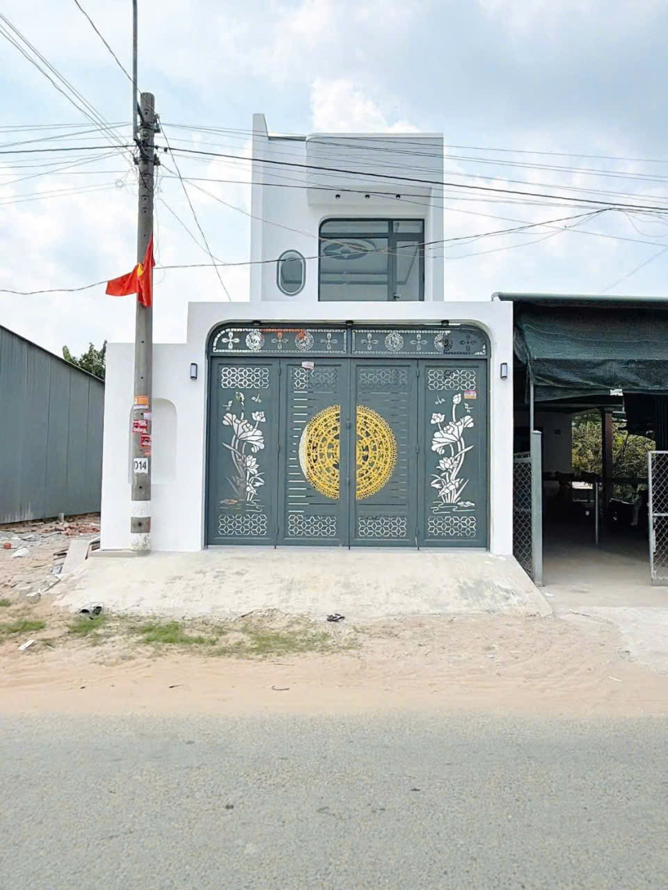 Bán nhà mới xây mt Lộc Trung, Mỹ Lộc dt 100m2 , 1 lửng 3pn,2wc giá 2,69 tỷ