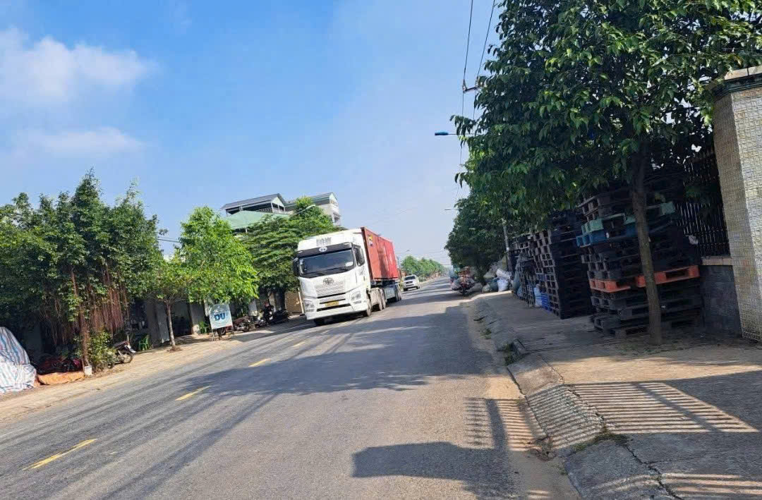 Bán đất lúa mặt tiền tỉnh lộ 833B xã Long Hiệp , Bến Lức dt 4530m2 giá 18 tỷ 2