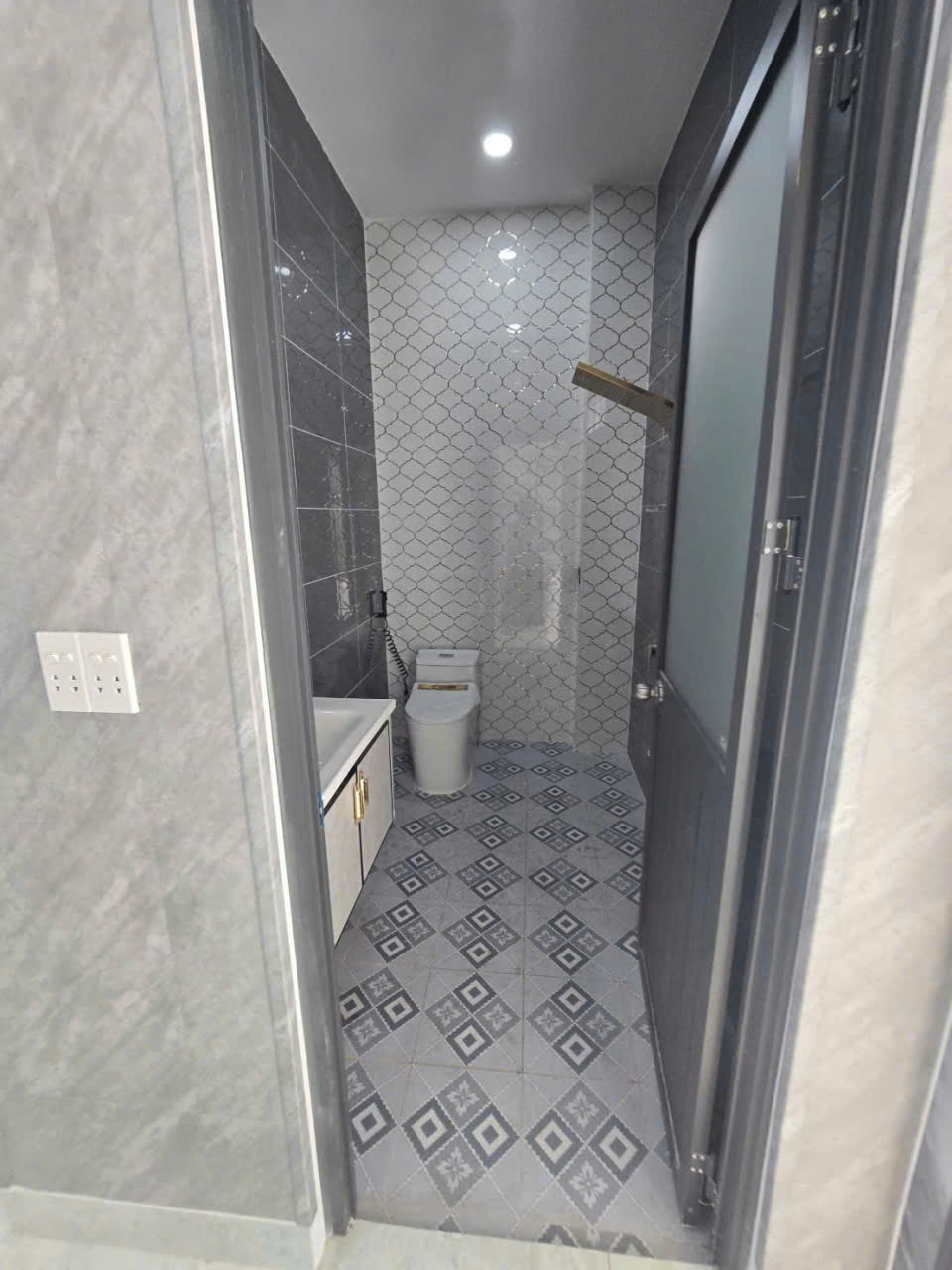 Bán villa sân vườn hồ bơi Long Thượng, Cần Giuộc dt550m2 , 3pn,2wc giá 5,6 tỷ 7