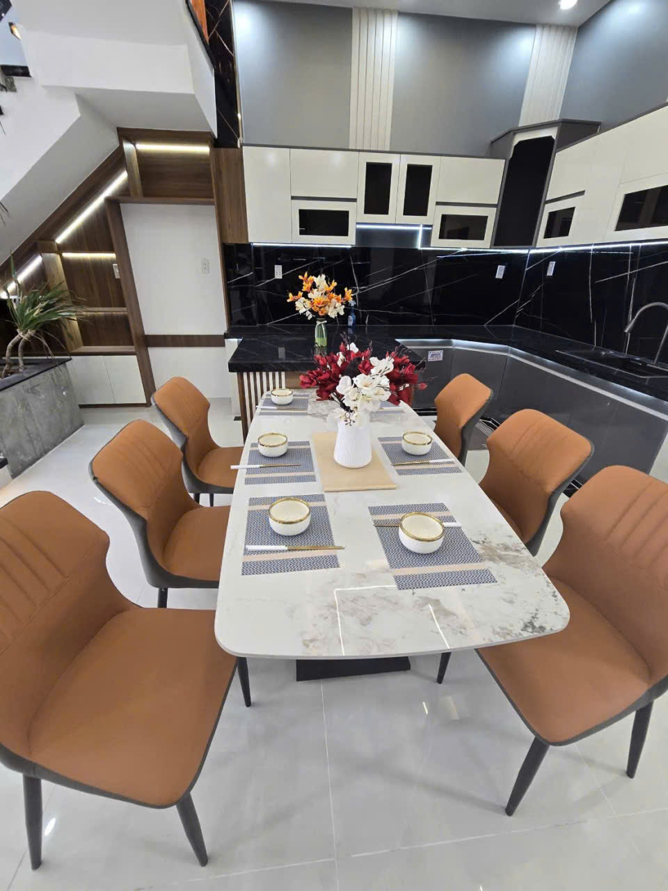 Bán Villa sân vườn kế chợ Long Thượng dt 198m2 , 1 lầu , 3pn,3wc giá 4,6 tỷ 13