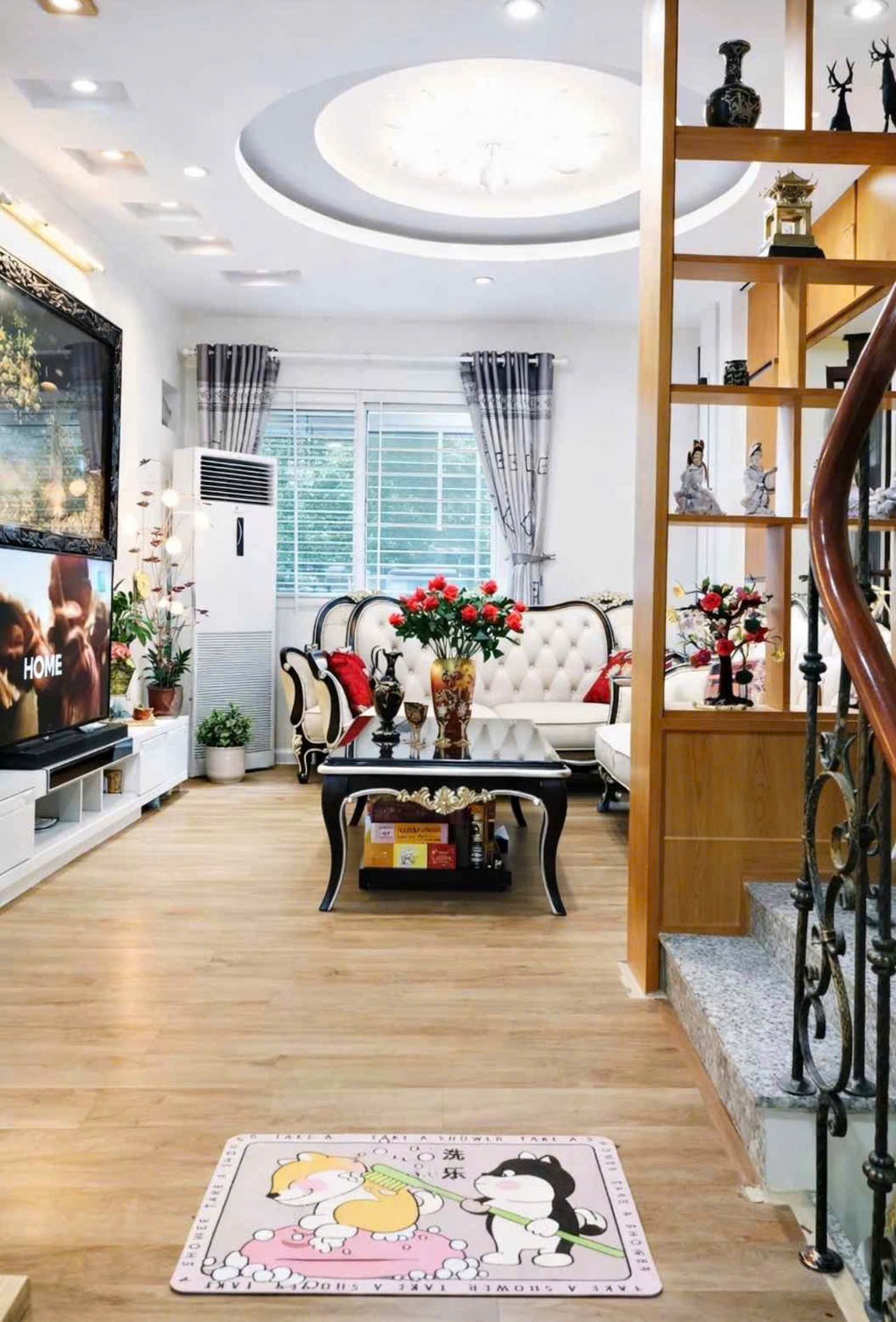 NGÕ HÒA BÌNH – DIỆN TÍCH 41M – NHÀ 3T – MT 4M – SÂN RỘNG – GIÁ CHỈ – 8.5 TỶ