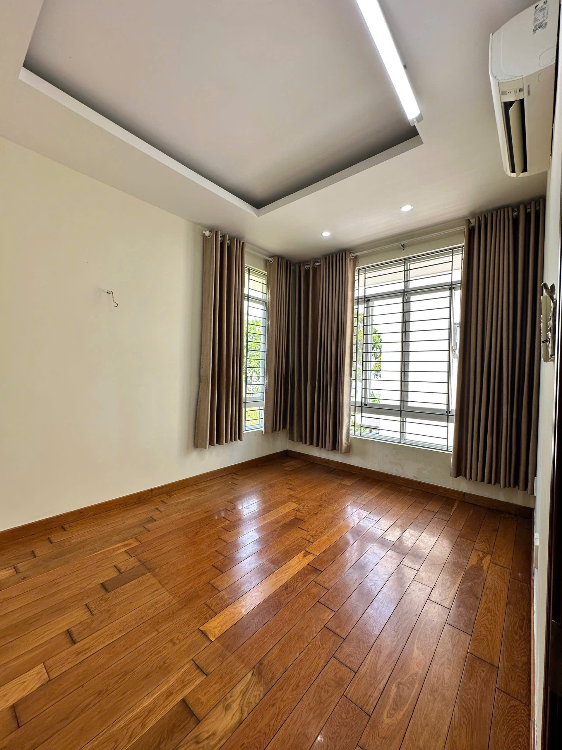 Cần bán Biệt thự Phường Phú Hữu, Quận 9, Diện tích 189m², Giá 25 Tỷ 5