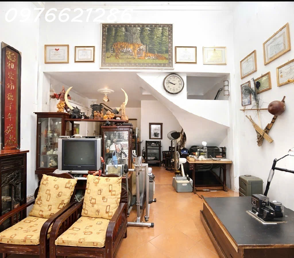 Hơn 5 Tỷ –Bán nhà dân xây Đức Giang – 32m² – Ô tô vào – 2 thoáng trước sau-gần Bình Minh garden 2