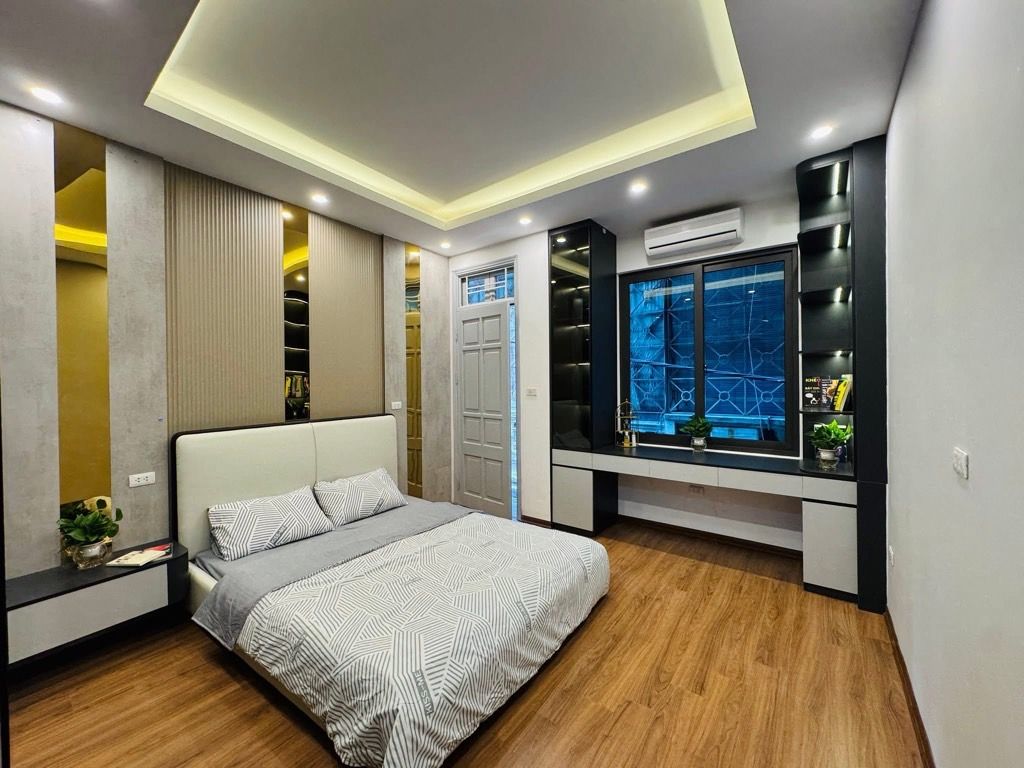 Cần bán Nhà mặt tiền đường Hoàng Mai, Phường Hoàng Văn Thụ, Diện tích 34m², Giá 8.35 Tỷ 3