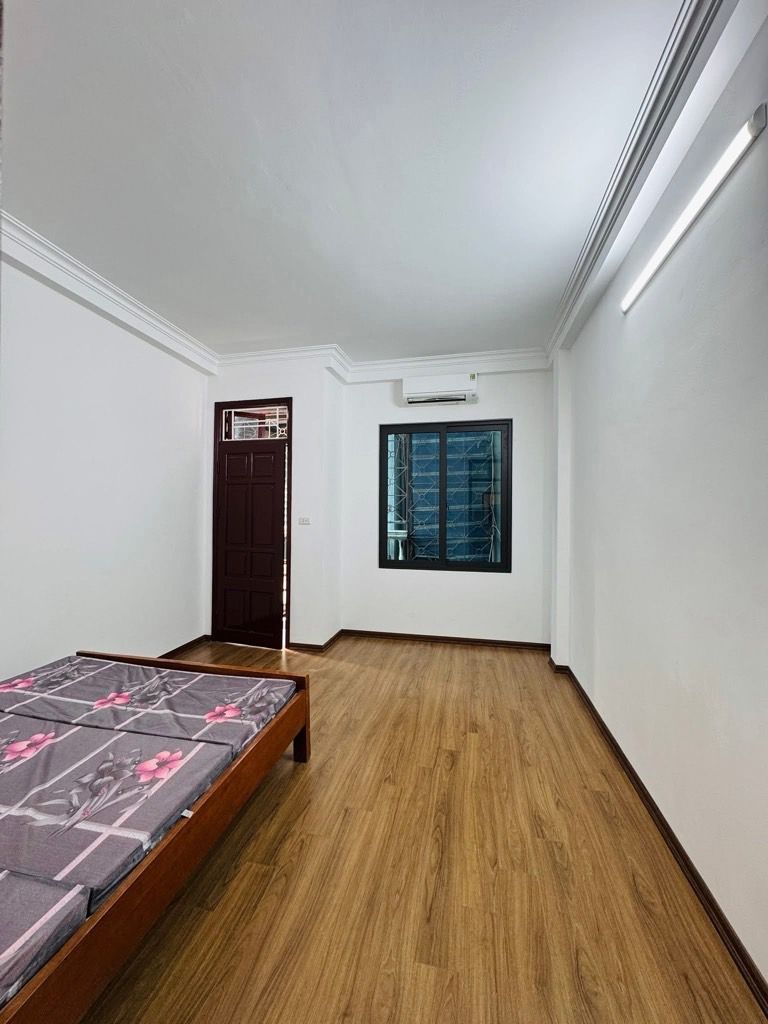 Cần bán Nhà mặt tiền đường Hoàng Mai, Phường Hoàng Văn Thụ, Diện tích 34m², Giá 8.35 Tỷ 5