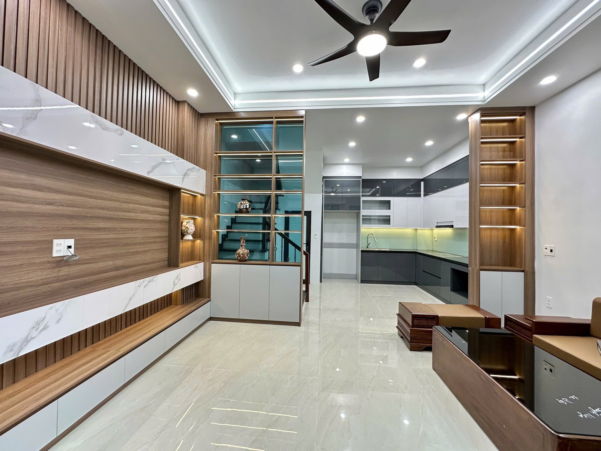 Bán căn nhà 4 tầng ngõ đường Điện Biên Phủ, ph Bình Hàn, TP HD, 41m2, mt 5.2m, 3 ngủ, 3 vs