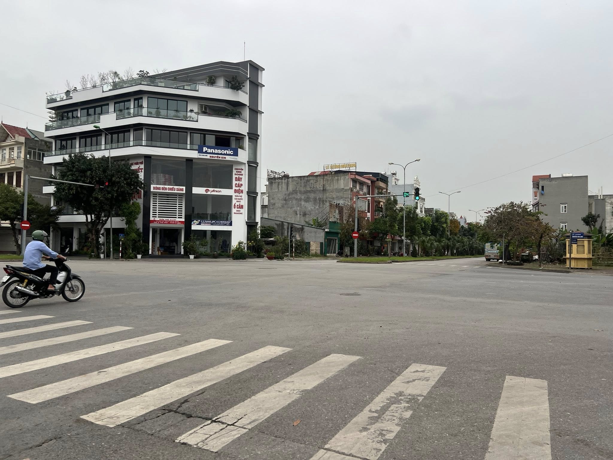 Bán lô đất mặt đường đôi Nguyễn Văn Linh, ph Thanh Bình, TP HD, 108m2, mt 6m, KD tốt