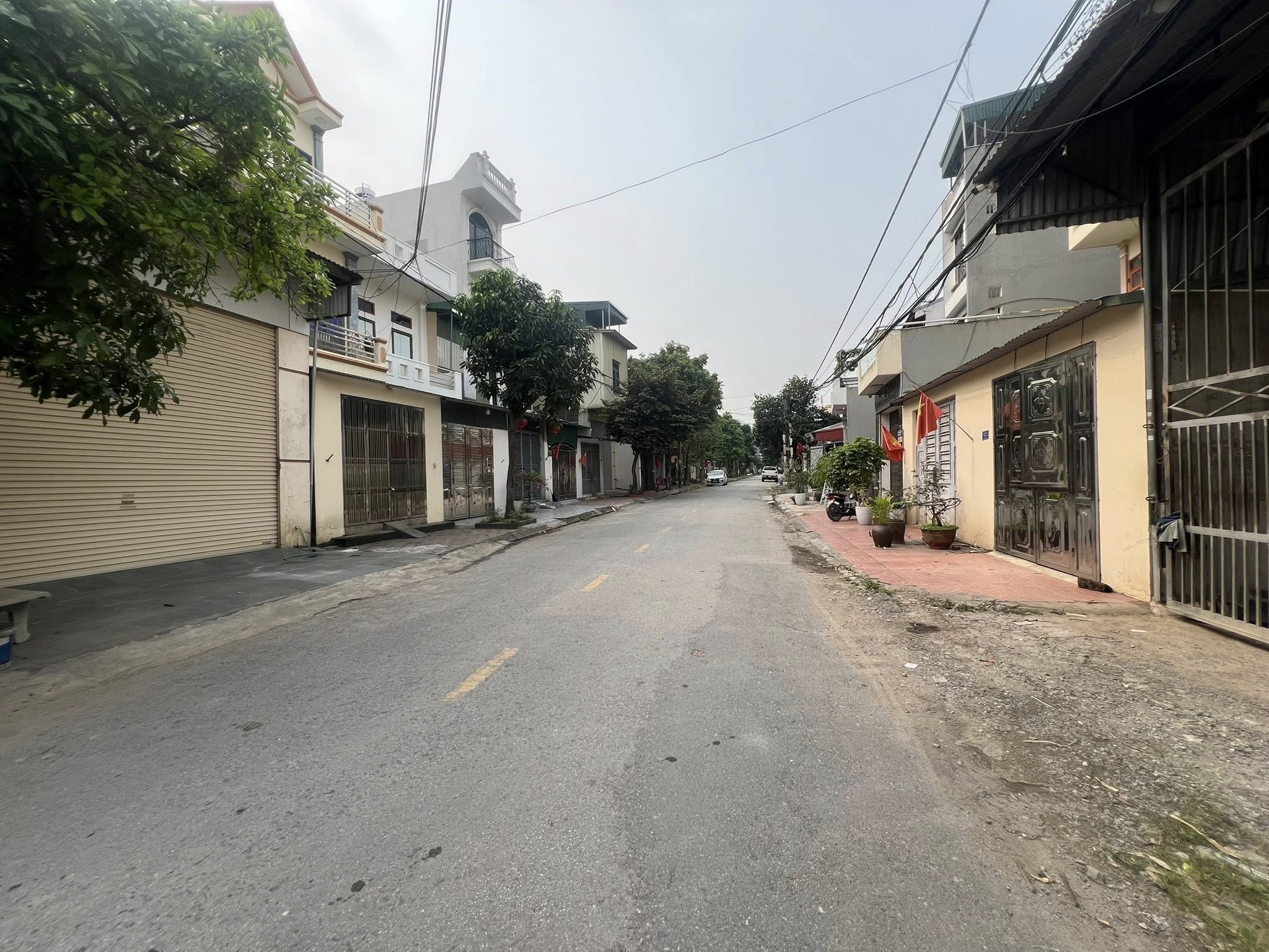 Bán lô đất mặt phố Lê Viết Hưng, ph Ngọc Châu, TP HD, 253.3m2, mt 7.95m, giá tốt, KD 2