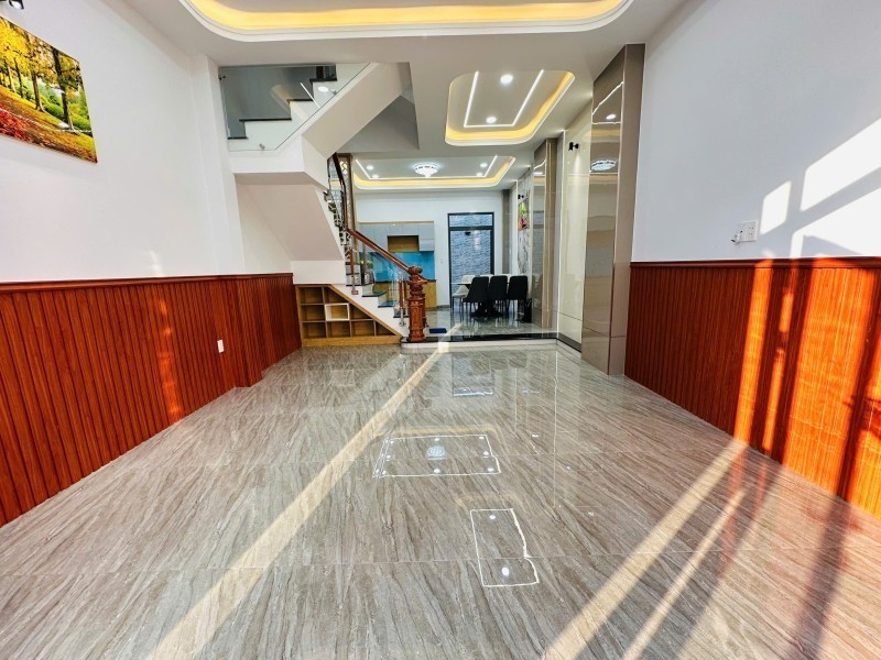 Bán nhà Lã Xuân Oai, Long Trường, Q9, Thủ Đức, TP HCM. DT 54m2, 4 tầng, SHR - Giá  6.7 tỷ 2