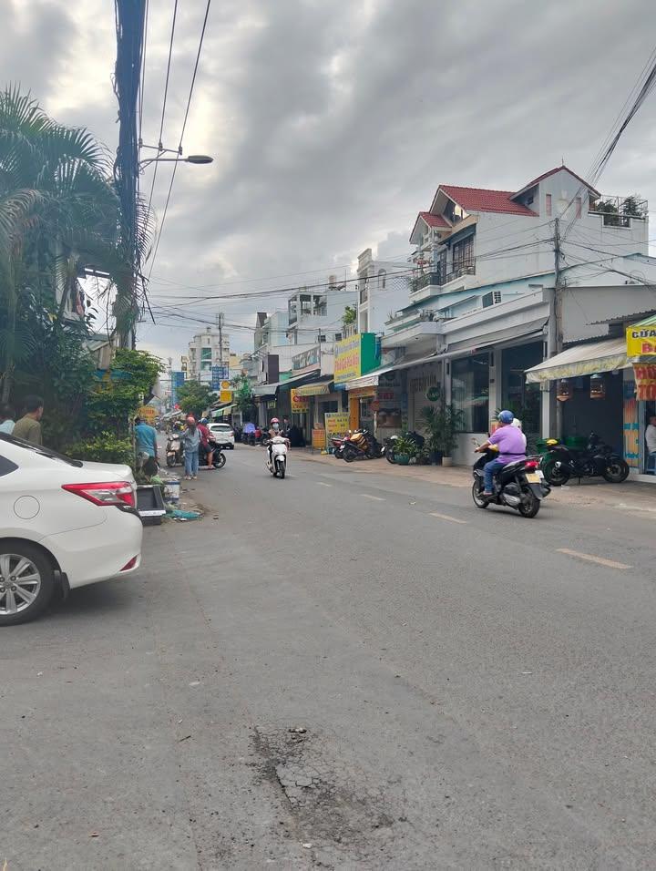 Huỳnh Tấn Phát q7, 4PN, 3 tầng, 6.x tỷ