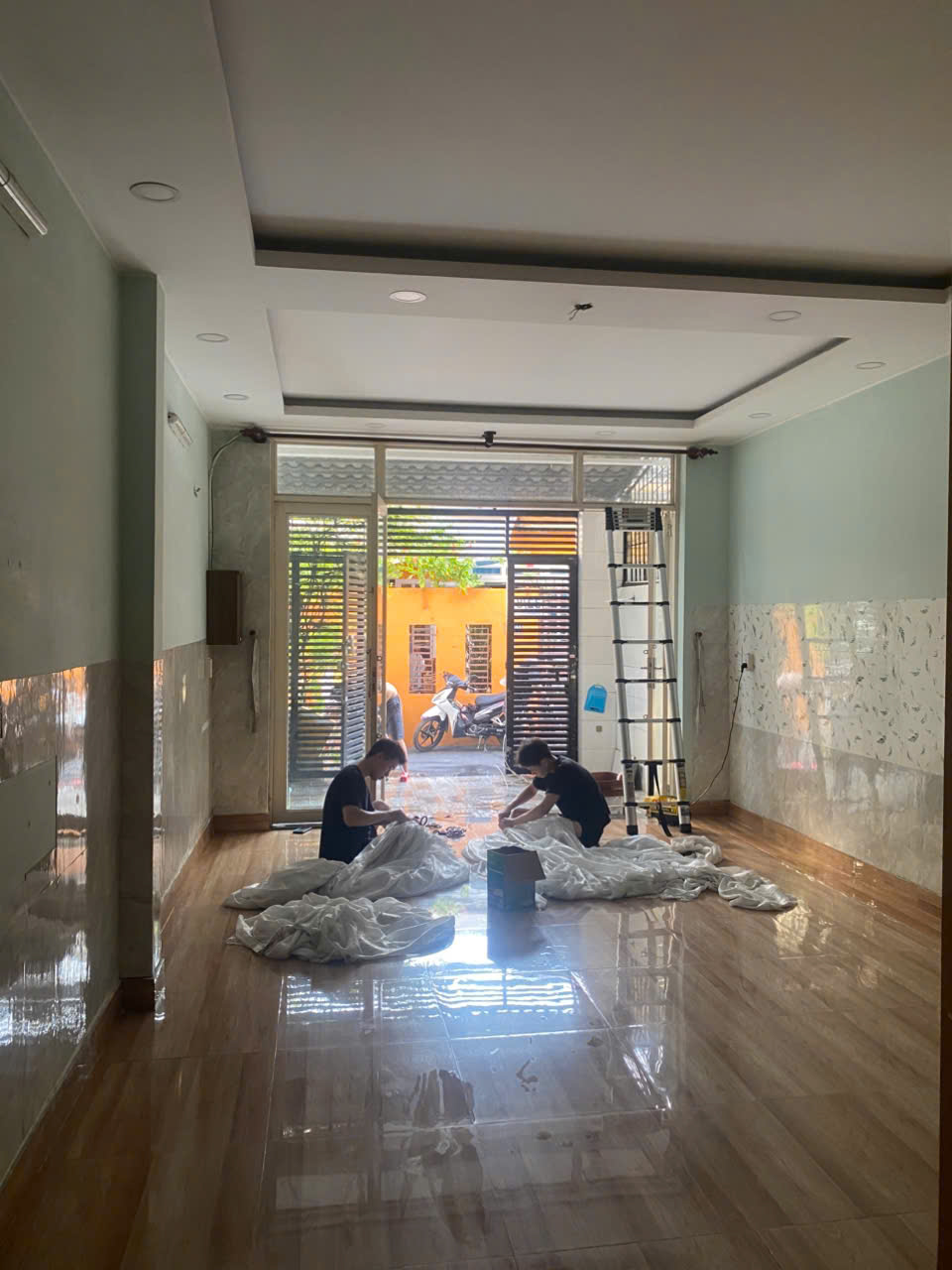 NGUYÊN CĂN TRỆT 2LAU 4PN 4WC SAU GIGAMALL NHÀ MỚI GIÁ CHỈ 16TR