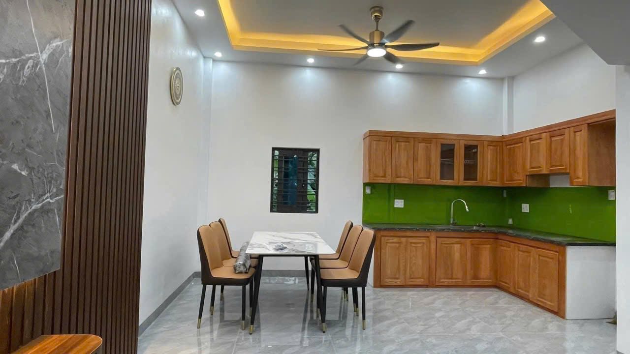 Bán căn nhà 3 tầng ngõ phố Nhị Châu, TP Hải Dương, 48m2, mt hơn 5m, 3 ngủ, 2 vs, 1.89 tỷ 2