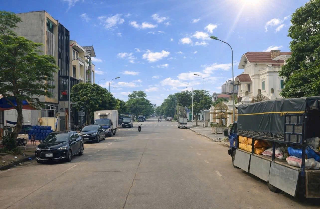 Bán lô đất thương mại sản xuất mặt đường Phạm Hùng, TP HD, 464m2, mt 17.5m, 2x tỷ 2