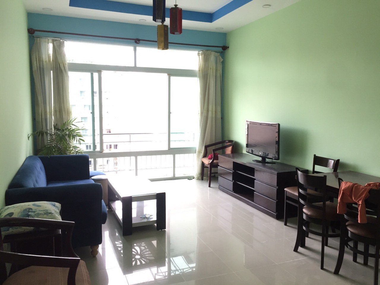 Cần cho thuê Căn hộ Tản Đà court Quận 5, Dt : 101 m2, 3PN, 2WC, Giá : 14 tr/th,, Có Nội Thất