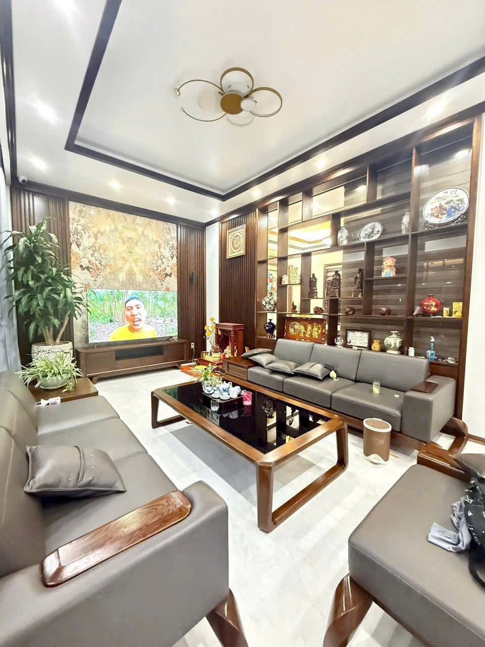 Bán căn biệt thự 3.5 tầng khu Đỉnh Long, ph Tân Bình, TP HD, 195.75m2, mt 11.5m, chỉ 1x tỷ 2
