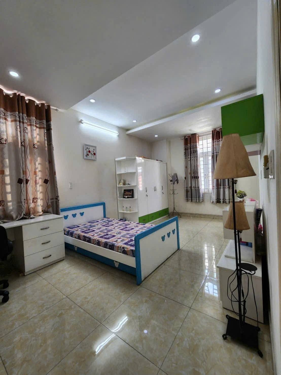 CHO THUÊ BIỆT THỰ KDC HỒNG LONG HIỆP BÌNH THỦ ĐỨC 10M x 20M TRÊT 1 LẦU GIÁ 26TR