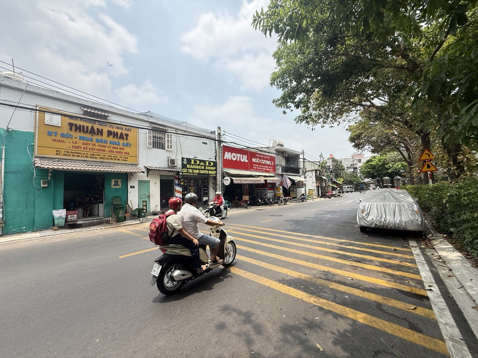 MẶT TIỀN KINH DOANH NGAY CÔNG VIÊN – CHO THUÊ 20 TRIỆU – 40M2 2 TẦNG  – 1,99 TỶ (VI BẰNG)