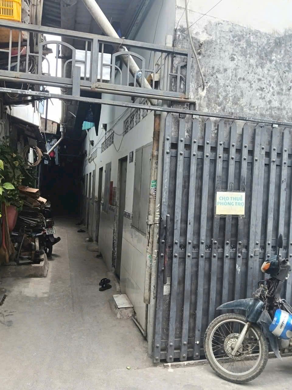 SHR KO QUY HOẠCH KO LỘ GIỚI - DÃY TRỌ 7 PHÒNG 108M2 -HẺM XE HƠI 1/ NGUYỄN ĐỨC THIỆU 9