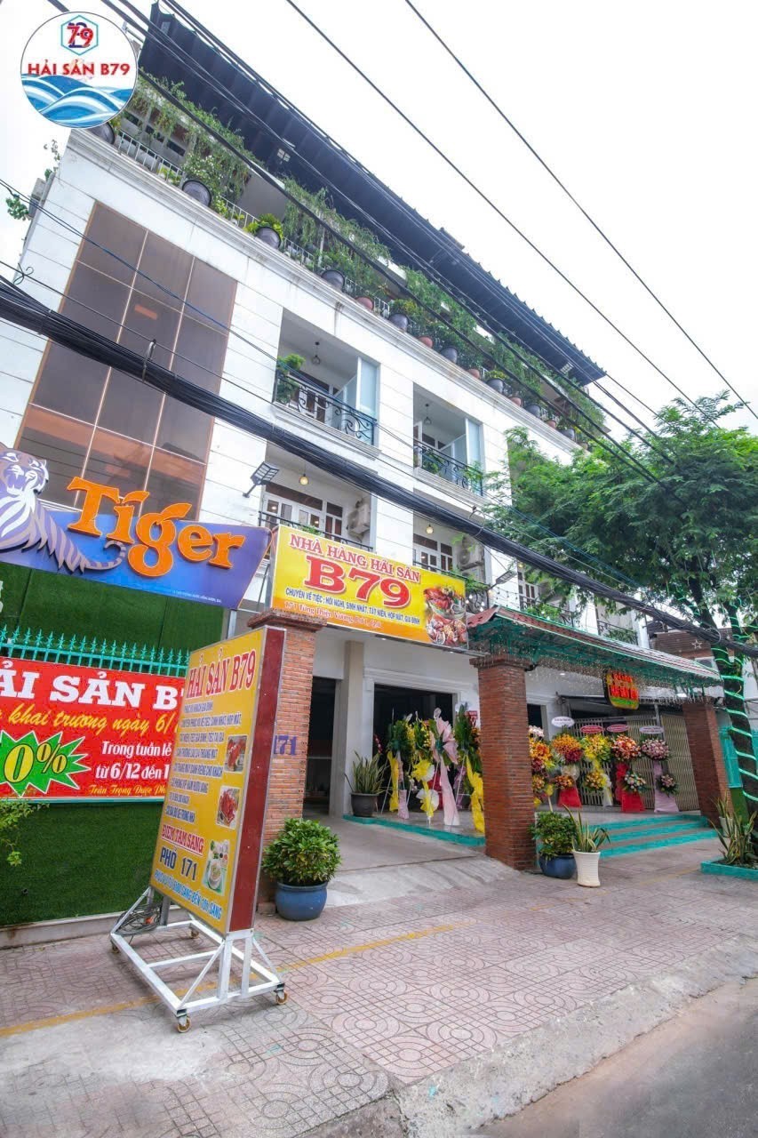 SANG NHƯỢNG NHÀ HÀNG QUY MÔ LỚN – VỊ TRÍ ĐẸP QUẬN TRUNG TÂM 2