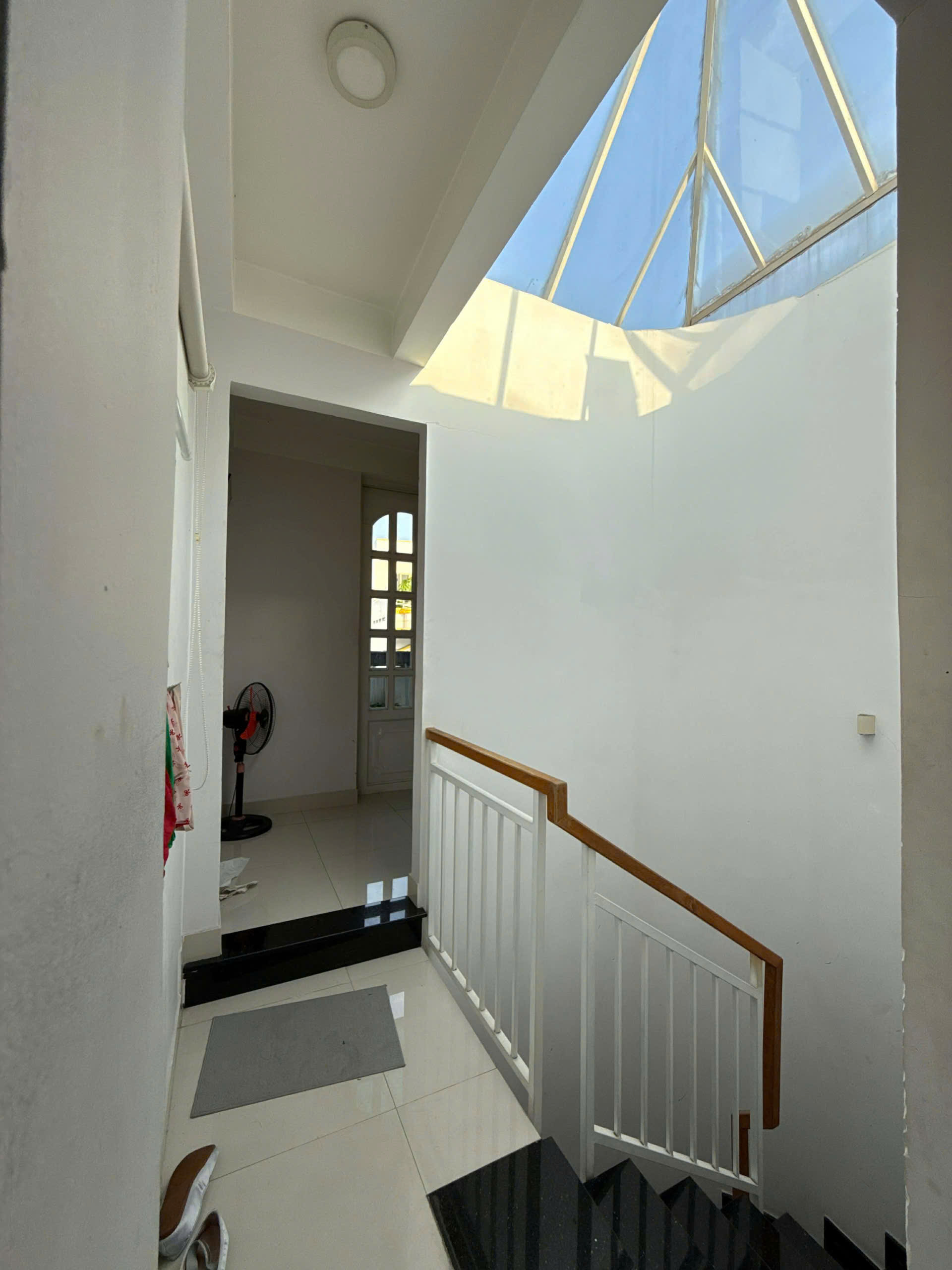 TRẦN VĂN QUANG TÂN BÌNH 32M2 4 TẦNG ĐÚC 3PN 3WC SÂN THƯỢNG SHR CHỈ 5.65 TỶ 10