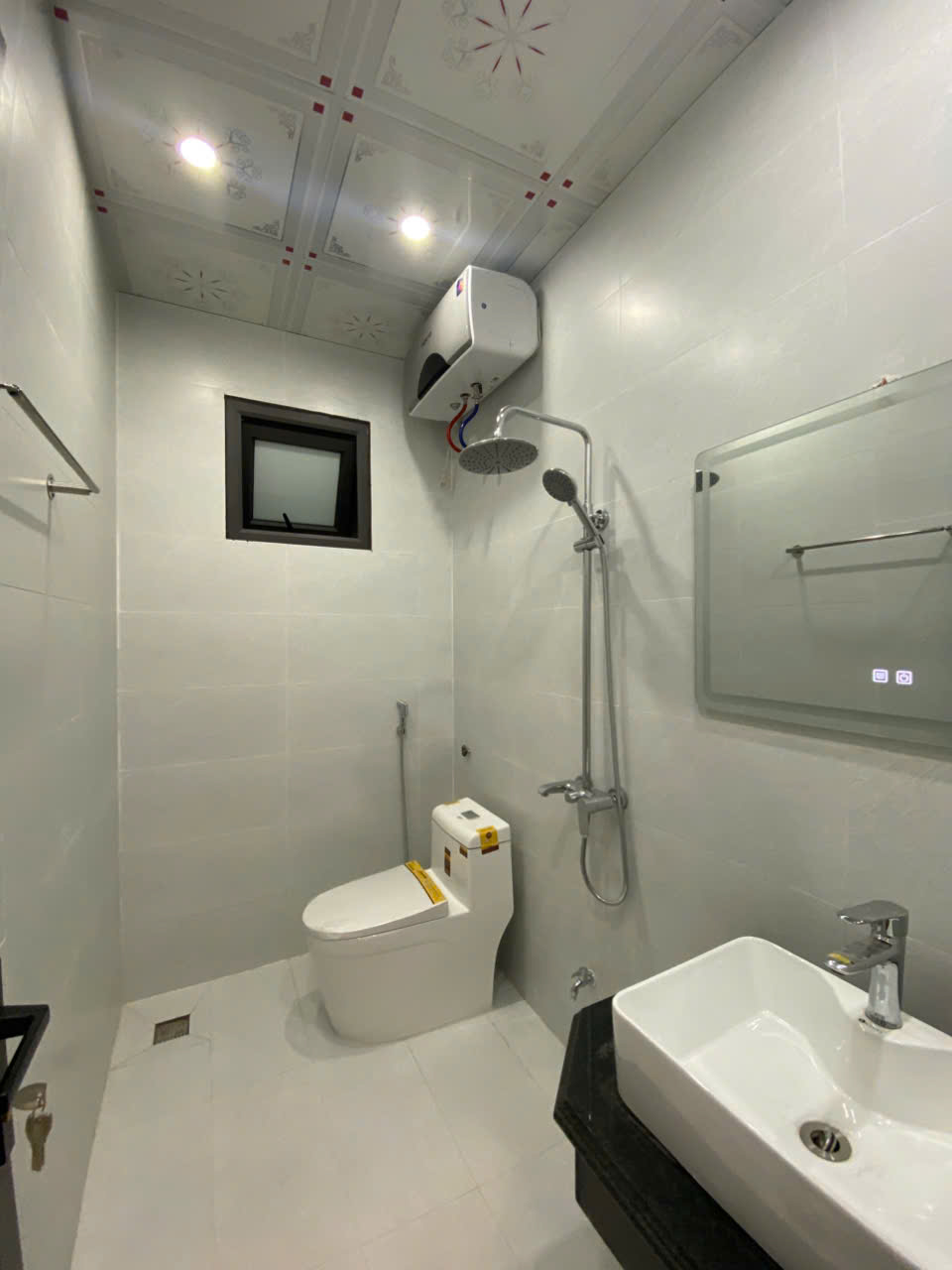 chính chủ bán nhà 4 tầng đẹp ngay trần lãm, gần bv sản an đức và khối bệnh viên lớn nhất tỉnh hưng 5