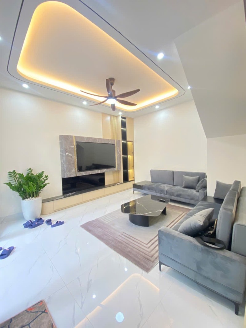 BÁN NHÀ CAO CẤP NGUYỄN VĂN CỪ – LÔ GÓC – THANG MÁY – FULL NỘI THẤT 2