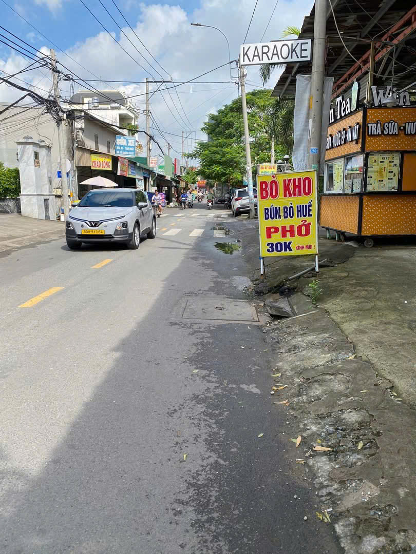 Cần bán Nhà mặt tiền đường Hàng Tre, Phường Long Thạnh Mỹ, Diện tích 126m 4 TẦNG 2