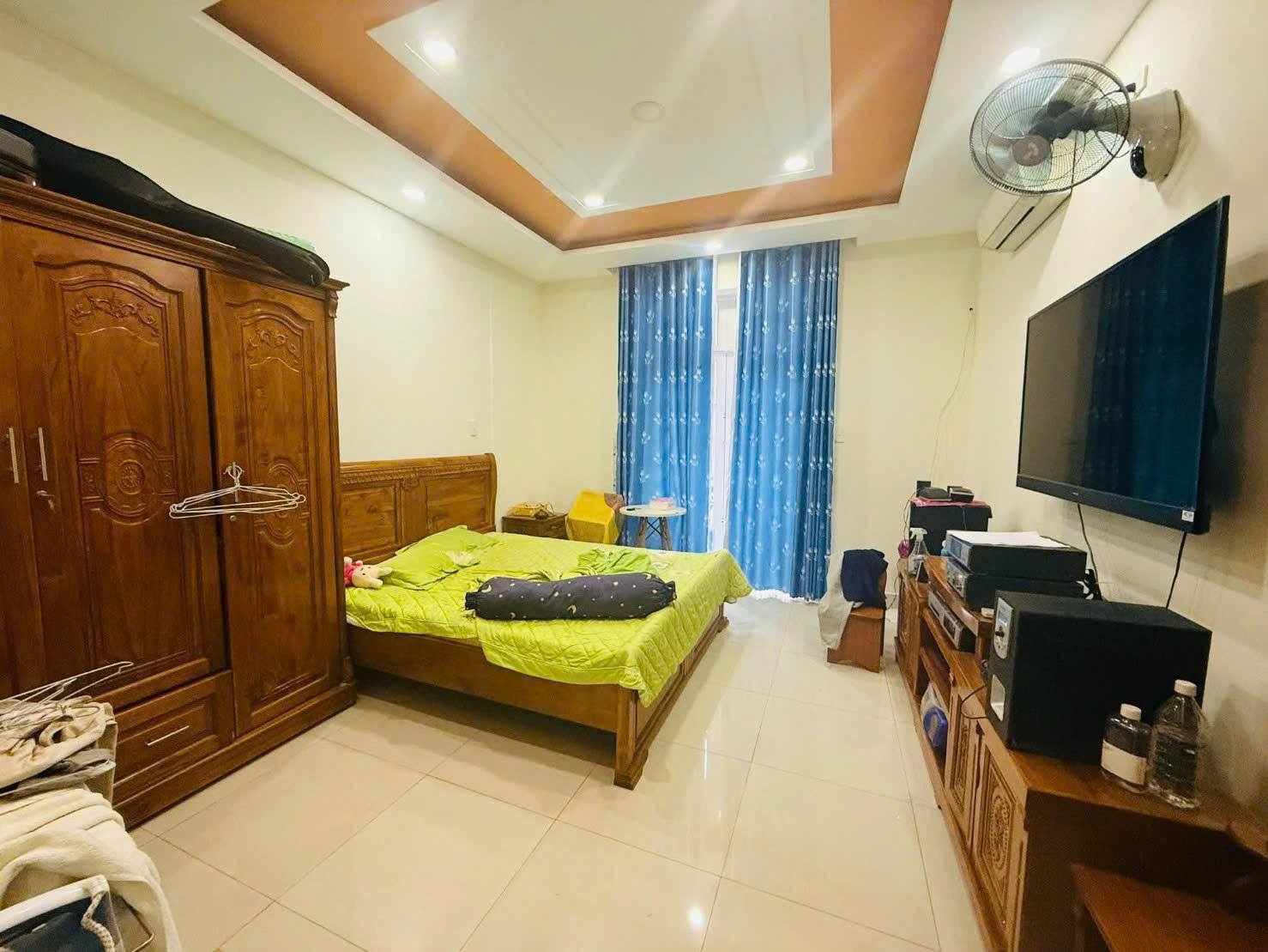 CHO THUÊ NHÀ QL13 – LIỀN KỀ VẠN PHÚC CITY, 3TANG 3PN, GIÁ 13TR 3