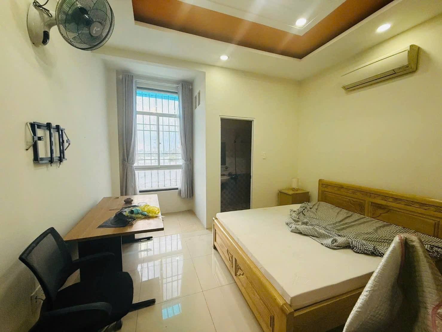 CHO THUÊ NHÀ QL13 – LIỀN KỀ VẠN PHÚC CITY, 3TANG 3PN, GIÁ 13TR 5