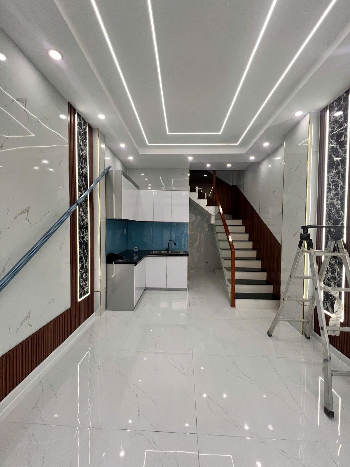 MẶT TIỀN ĐƯỜNG HXH SỐ 13A GIÁP LÊ THÚC HOẠCH 21M2 2 TẦNG SHR CHỈ 2.69 TỶ