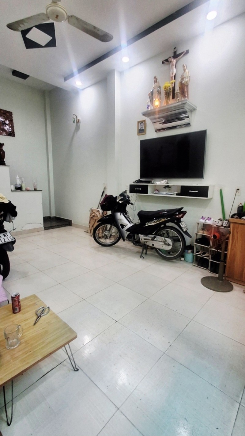 GIÁP TÂN KỲ TÂN QUÝ 28M2 3 TẦNG BTCT 2PN 2WC SÂN THƯỢNG CHỈ 3.3 TỶ 3