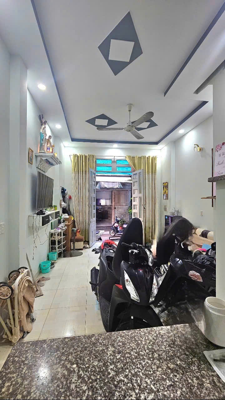 GIÁP TÂN KỲ TÂN QUÝ 28M2 3 TẦNG BTCT 2PN 2WC SÂN THƯỢNG CHỈ 3.3 TỶ 4