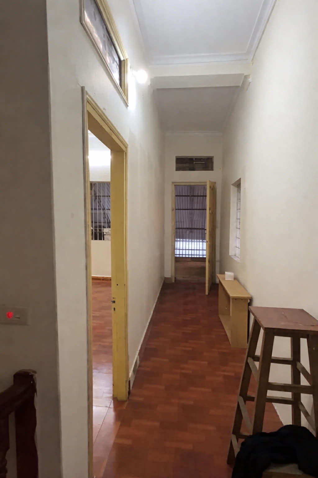 bán nhà Ngọc Thuỵ, 115m, mặt tiền 5.6m, 1 nhà ra mặt phố, 7 chỗ vào nhà 4