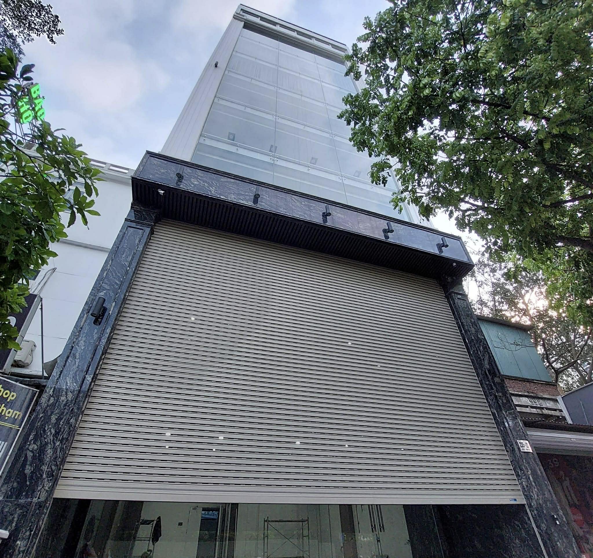 toà nhà mặt phố Hồng Tiến, 152m x 6 tầng, MT 6.3m, dòng tiền 250tr/tháng 3