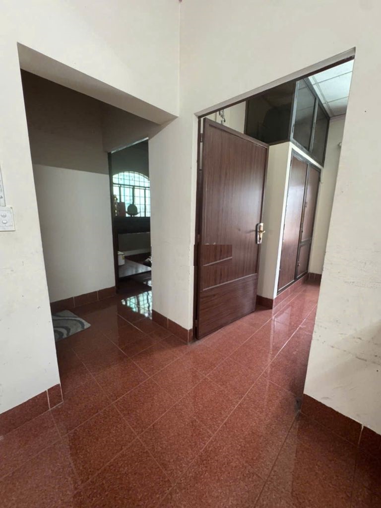 VILLA TRỆT 1LAU 4PN HẺM 808 QUỐC LỘ 13 GIÁ CHỈ 13,5TR 2