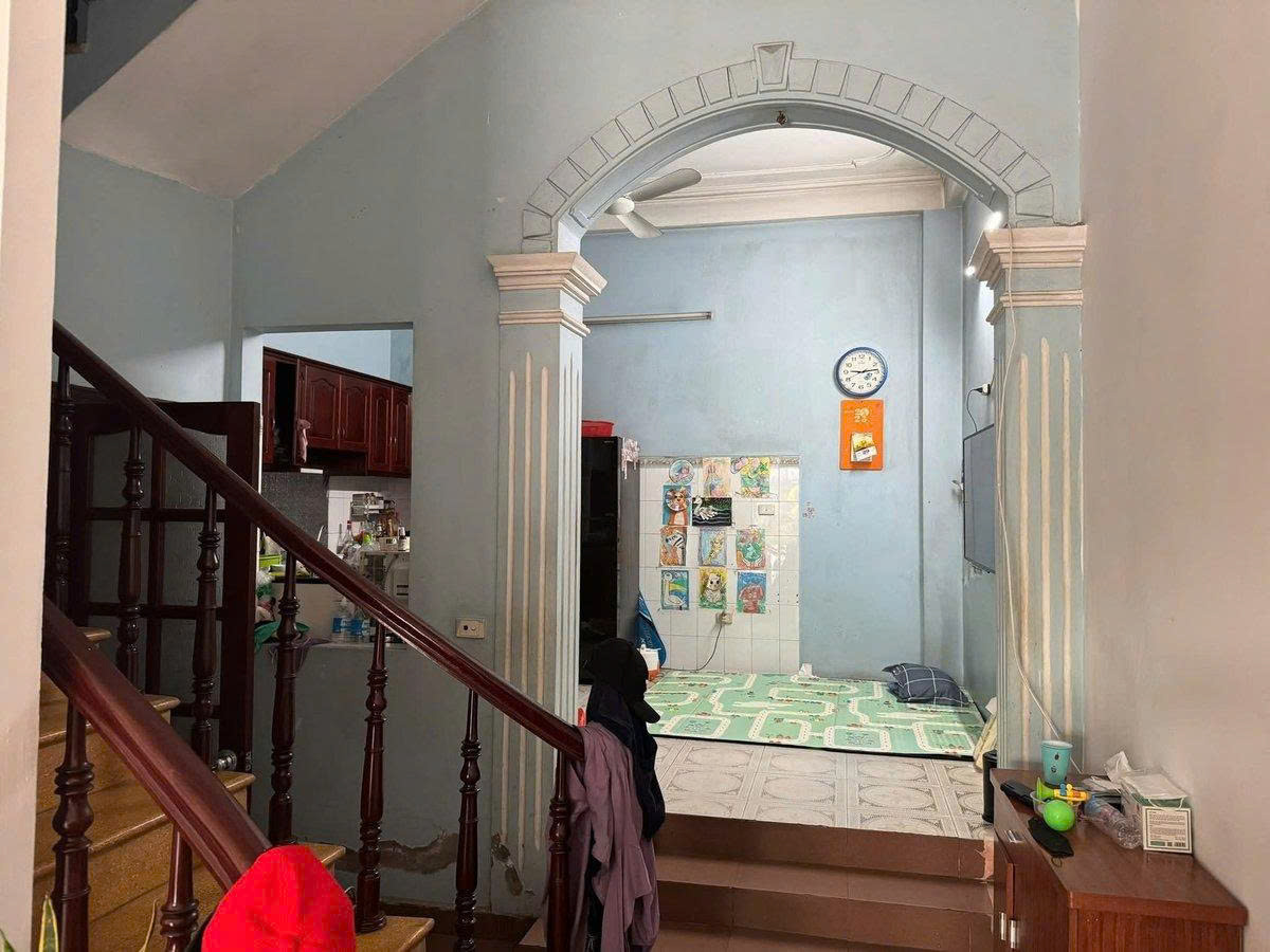 Bán nhà 4 tầng mặt phố lớn Quang Trung, 100m2, mặt tiền rộng 4m, vị trí đẹp, kinh doanh sầm uất, 2