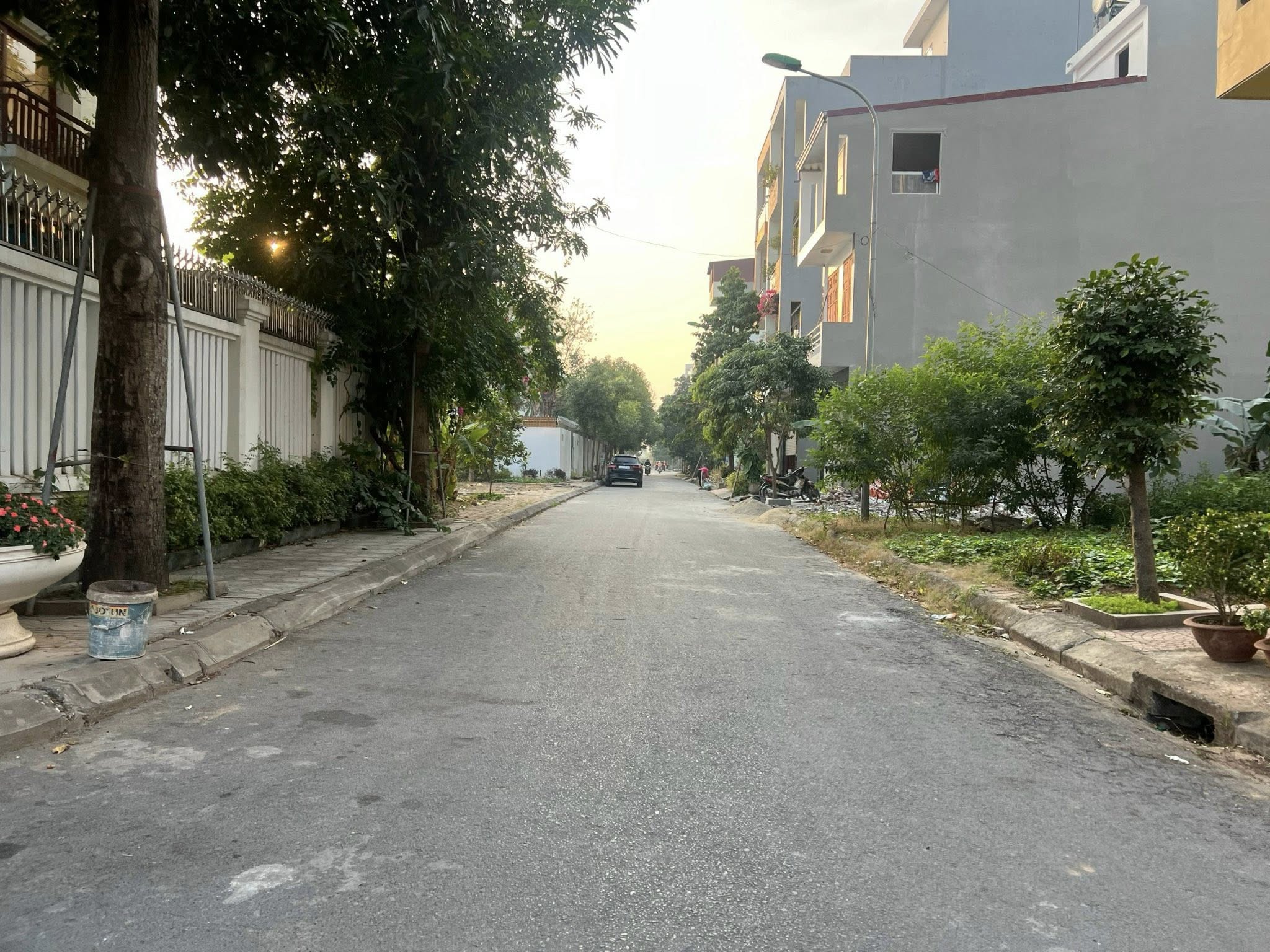 Bán lô đất biệt thự cực rẻ mặt phố Nguyễn Viết Xuân, KĐT An Phú, TP HD, 220m2, mt 10m 2