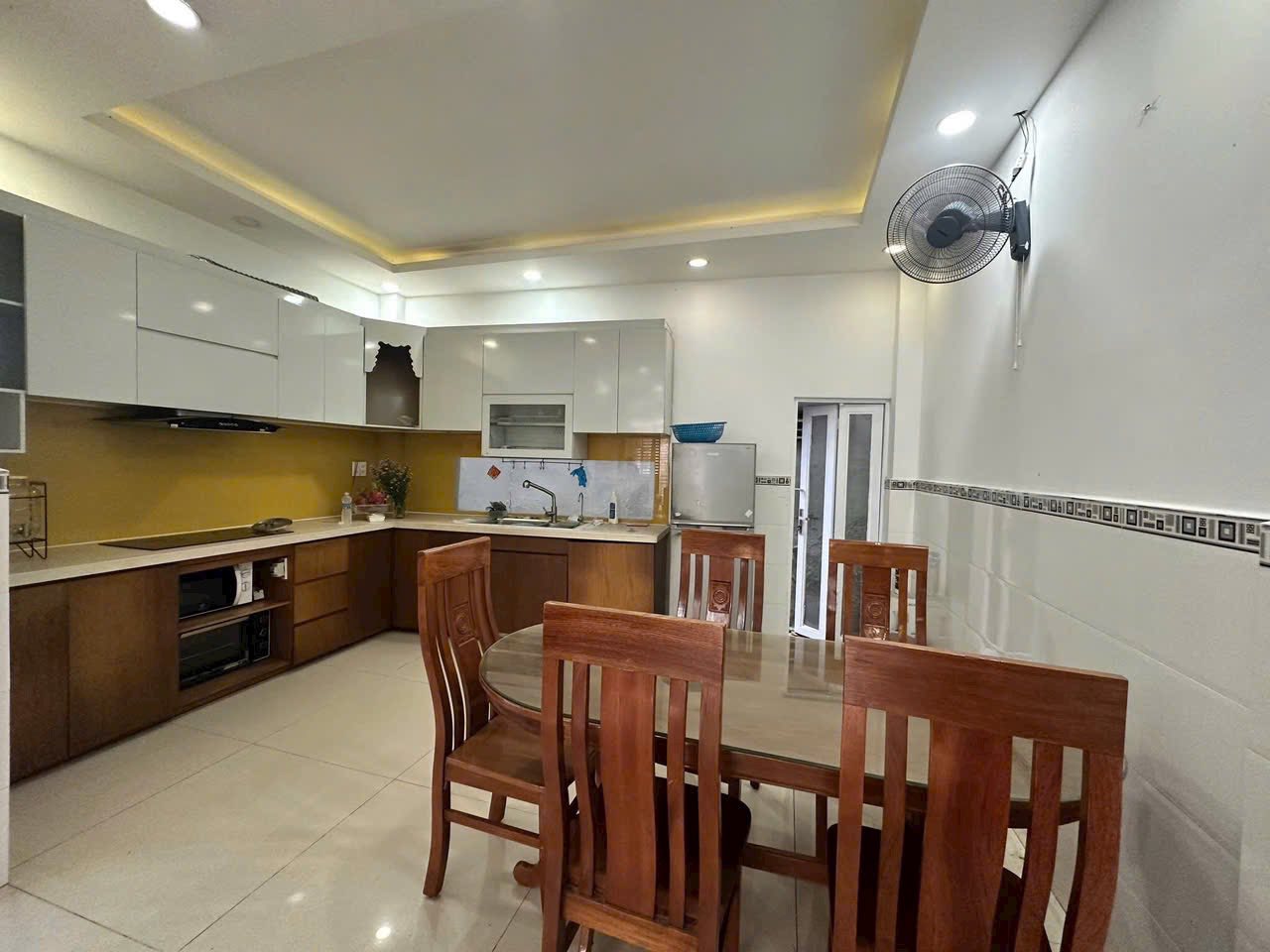 NGUYÊN CĂN TRET 2 LAU  3PN ĐỦ TIỆN NGHI CAO CẤP GIÁ 14TR NGAY HIỆP BÌNH 2